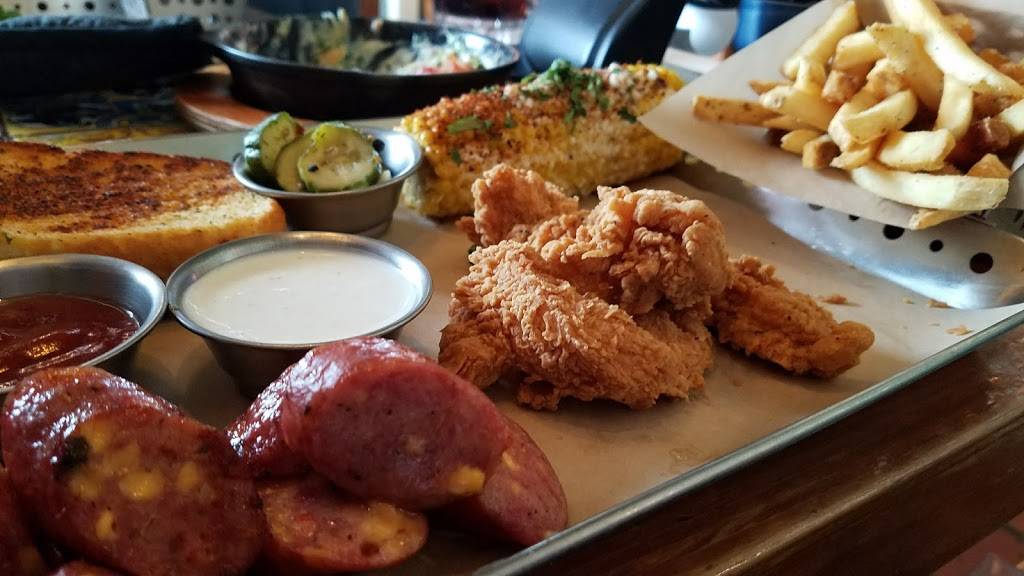 Chilis Grill & Bar | meal takeaway | 264 IL-59, Naperville, IL 60540, USA | 6303550566 OR +1 630-355-0566