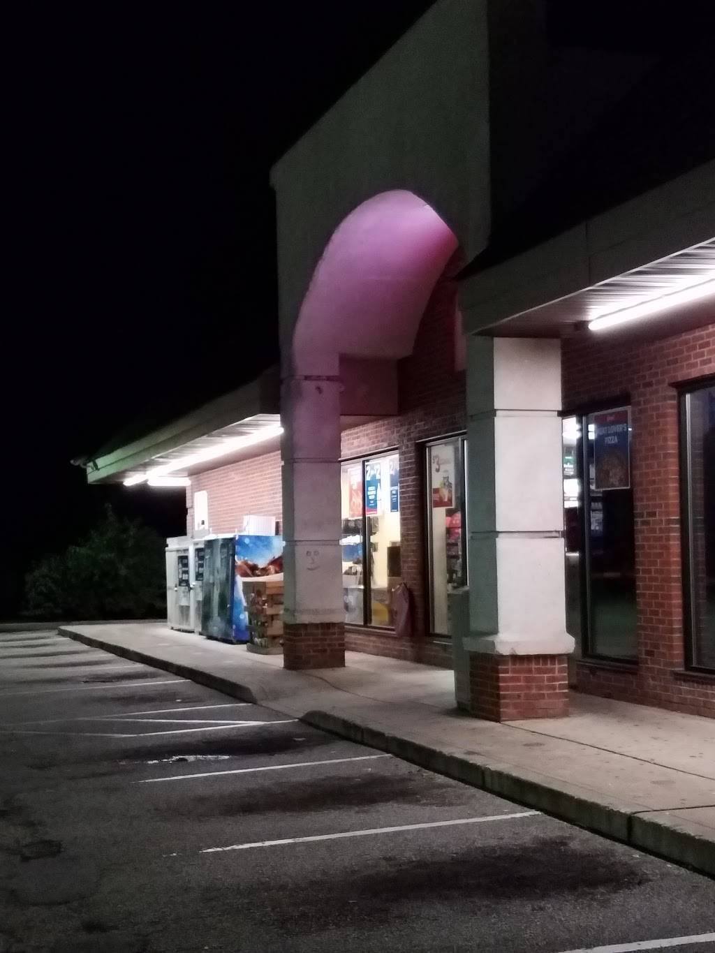 Circle K | meal takeaway | 20220 Lorain Rd, Cleveland, OH 44126, USA | 4403560416 OR +1 440-356-0416