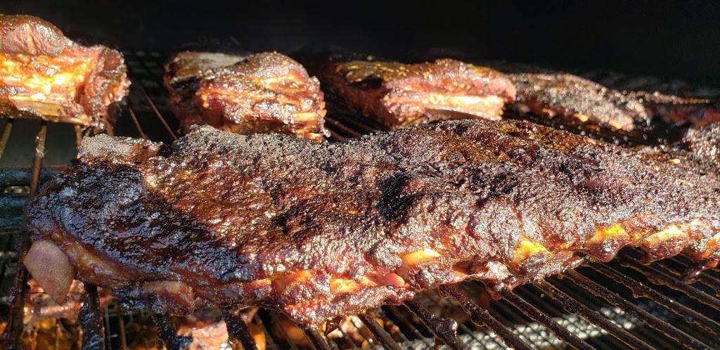 TTz BBQ | restaurant | 403 Racine St, Menasha, WI 54952, USA | 9204280082 OR +1 920-428-0082