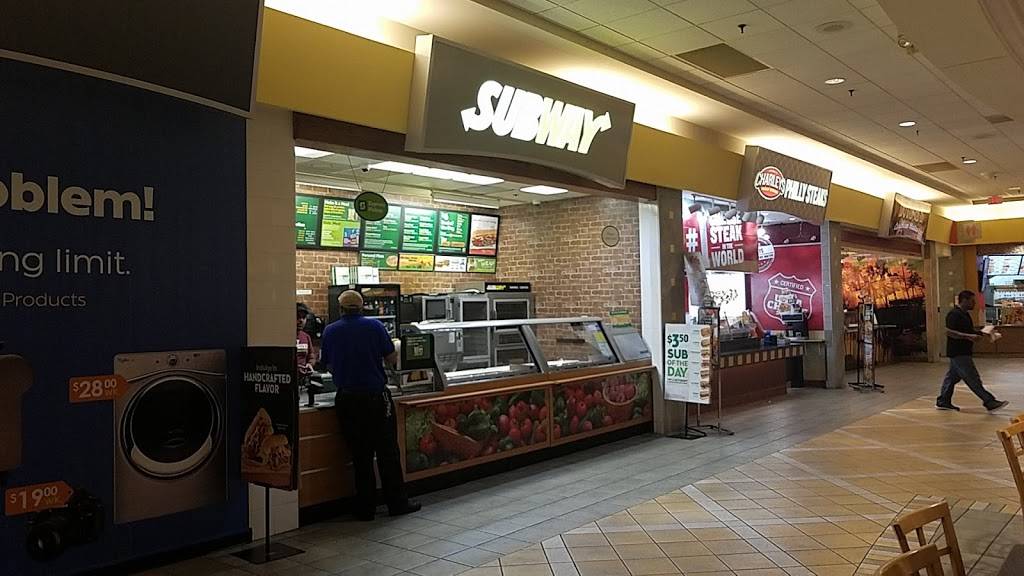 Subway | restaurant | 3200 Old Boynton Road, Boynton Beach, FL 33436, USA | 5617364060 OR +1 561-736-4060