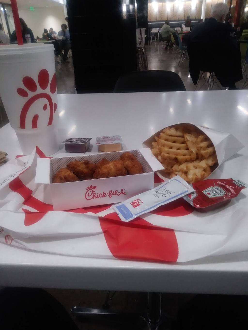 Chick-fil-A | restaurant | 711 Louisiana St Ste 100, Houston, TX 77002, USA | 7135051211 OR +1 713-505-1211