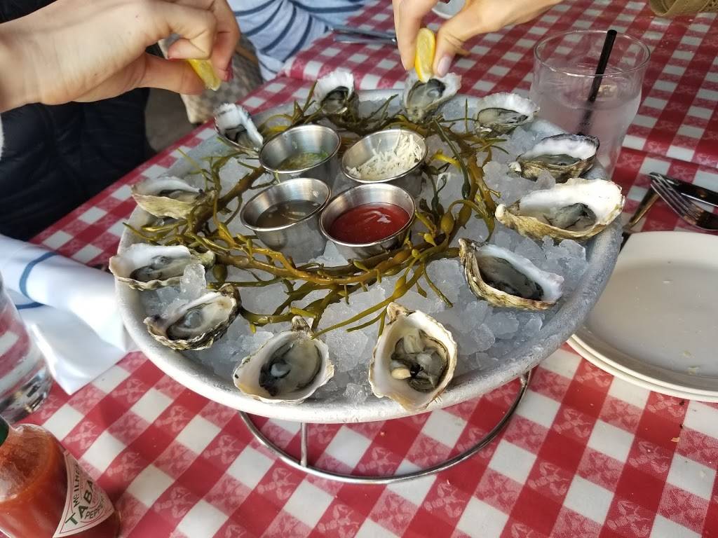 Kings Fish House | restaurant | 4798 Commons Way, Calabasas, CA 91302, USA | 8182251979 OR +1 818-225-1979