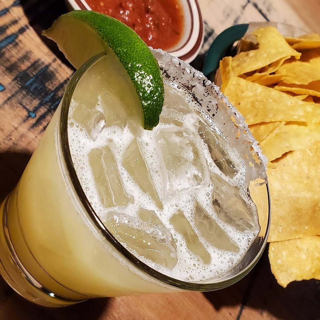 Los Chingones Mexican DTC | restaurant | 4959 S Newport St, Denver, CO 80237, USA | 3035674258 OR +1 303-567-4258