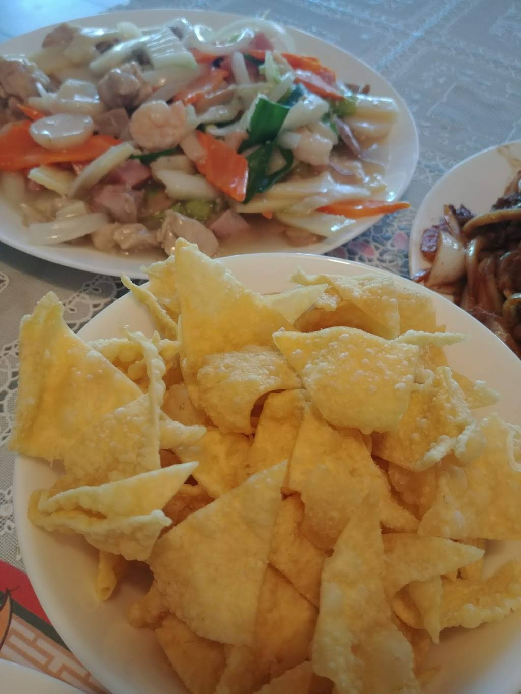 Ho-Ho Chinese Restaurant | restaurant | 1801 Zumbehl Rd, St Charles, MO 63303, USA | 6369479100 OR +1 636-947-9100