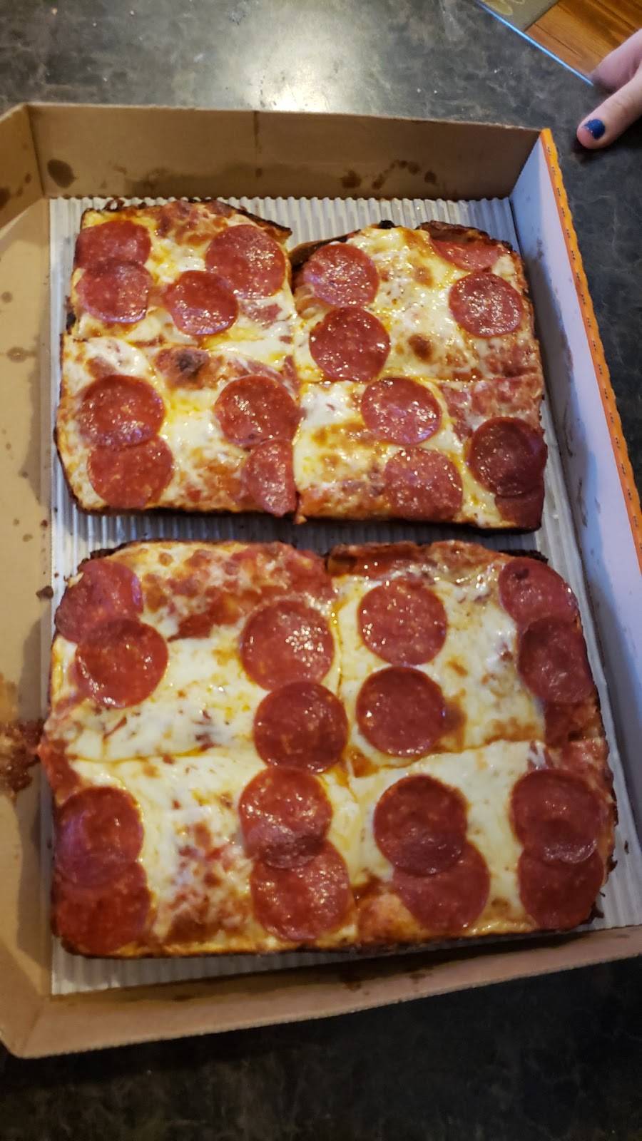 Little Caesars Pizza | meal takeaway | 109 Park Dr, Caro, MI 48723, USA | 9896734445 OR +1 989-673-4445