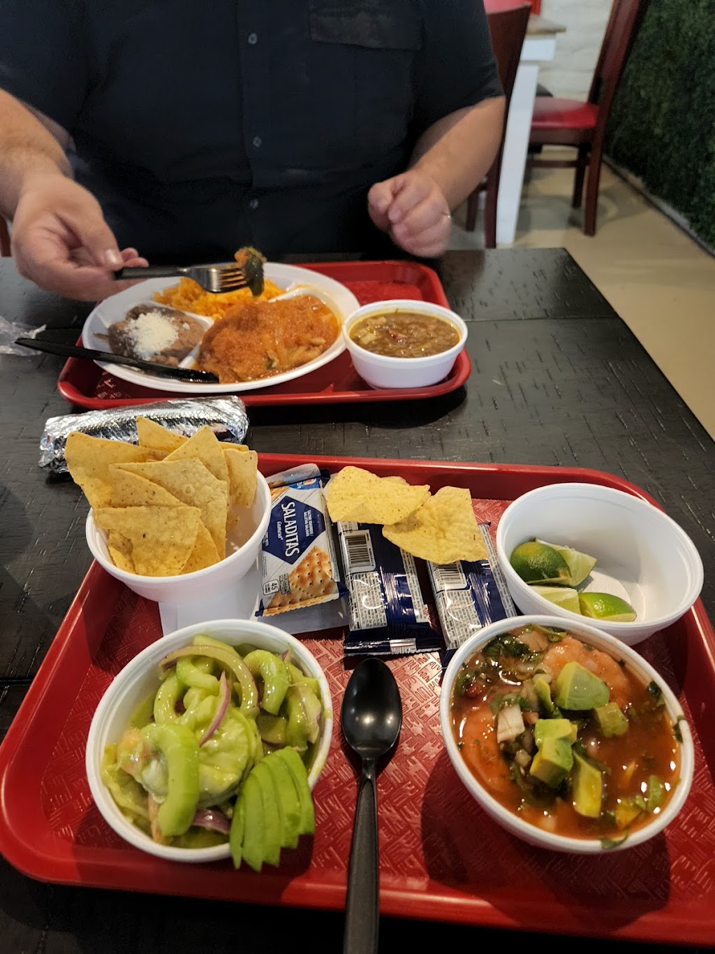 The chill spot LLC | restaurant | 10215 N 28th Dr suite a, Phoenix, AZ 85051, USA | 6025125939 OR +1 602-512-5939