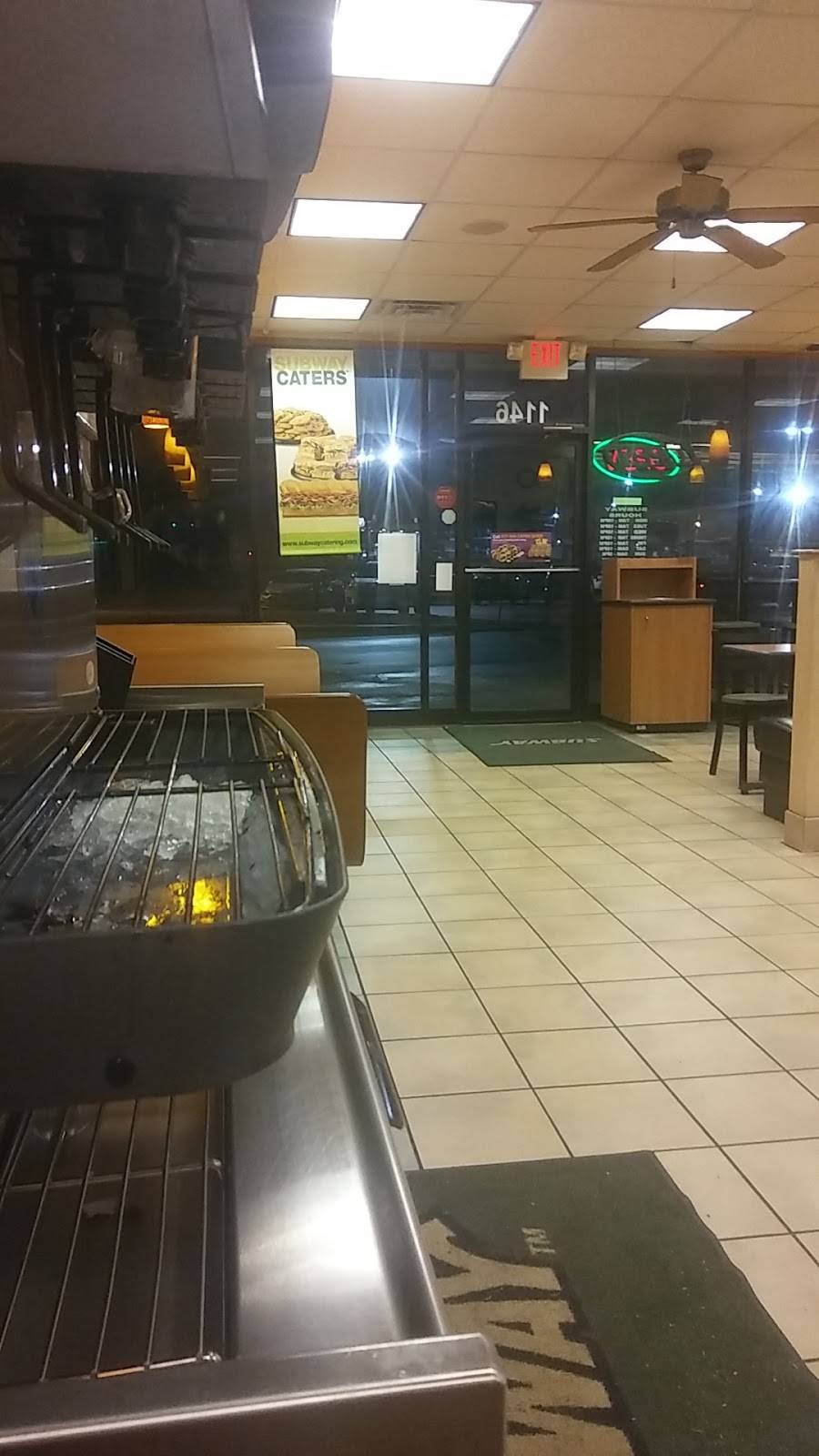 Subway | restaurant | 1146 & 1148 Shackelford Rd, Florissant, MO 63031, USA | 3148371782 OR +1 314-837-1782