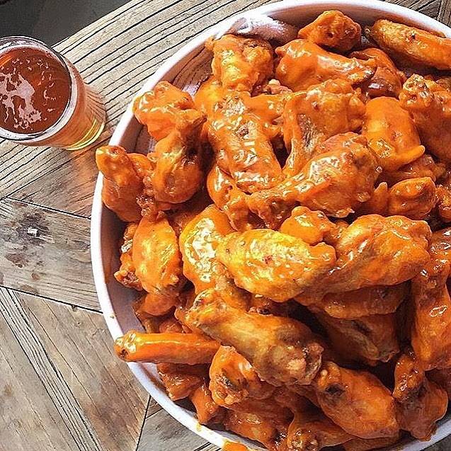 Wing Street Food Trailor | restaurant | 300 College Park, Dayton, OH 45469, USA | 9377272672 OR +1 937-727-2672