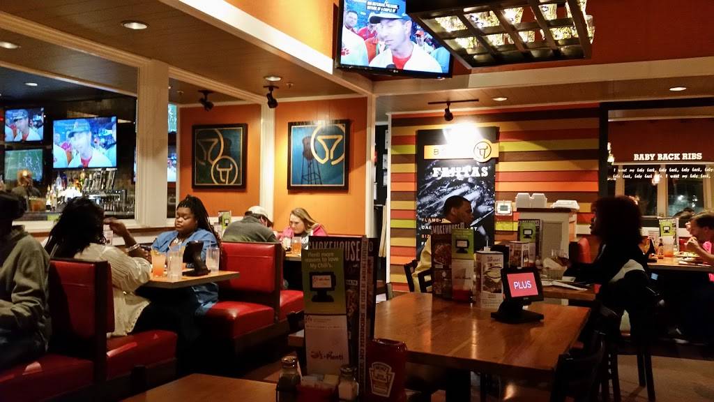 Chilis Grill & Bar | restaurant | 2576 Jackson Ave W, Oxford, MS 38655, USA | 6622813951 OR +1 662-281-3951
