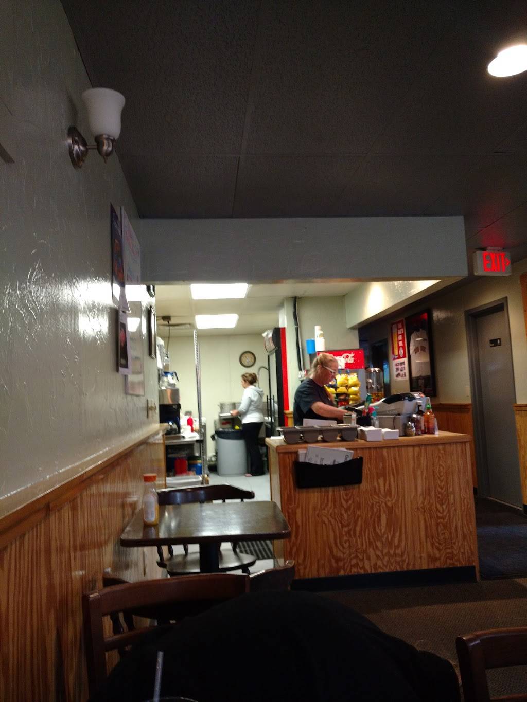 Chelbys Pizza | restaurant | 284 Mammoth Rd, Manchester, NH 03109, USA | 6036694329 OR +1 603-669-4329