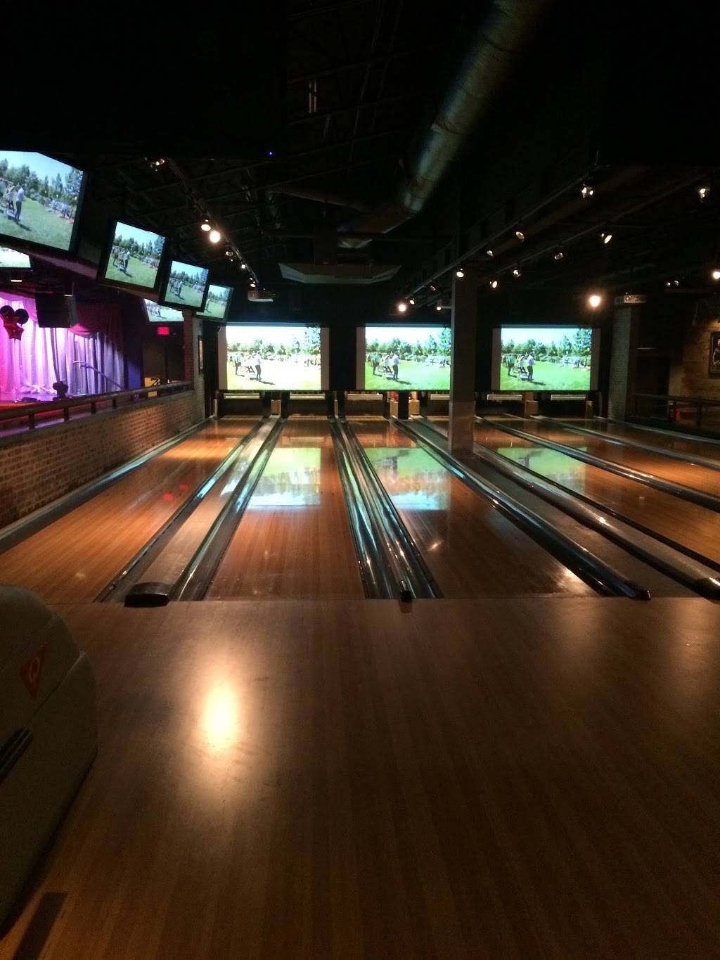 Viper Alley | restaurant | 275 Parkway Dr, Lincolnshire, IL 60069, USA | 8474995000 OR +1 847-499-5000