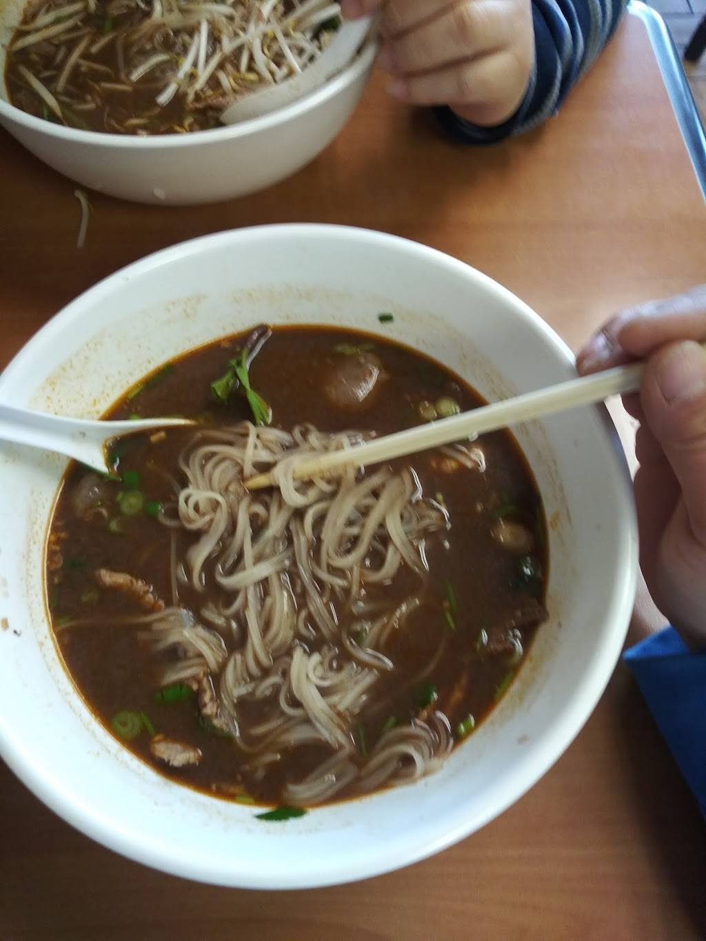 Karen Thai Food | restaurant | 300 Larpenteur Ave E, St Paul, MN 55117, USA | 6517712078 OR +1 651-771-2078