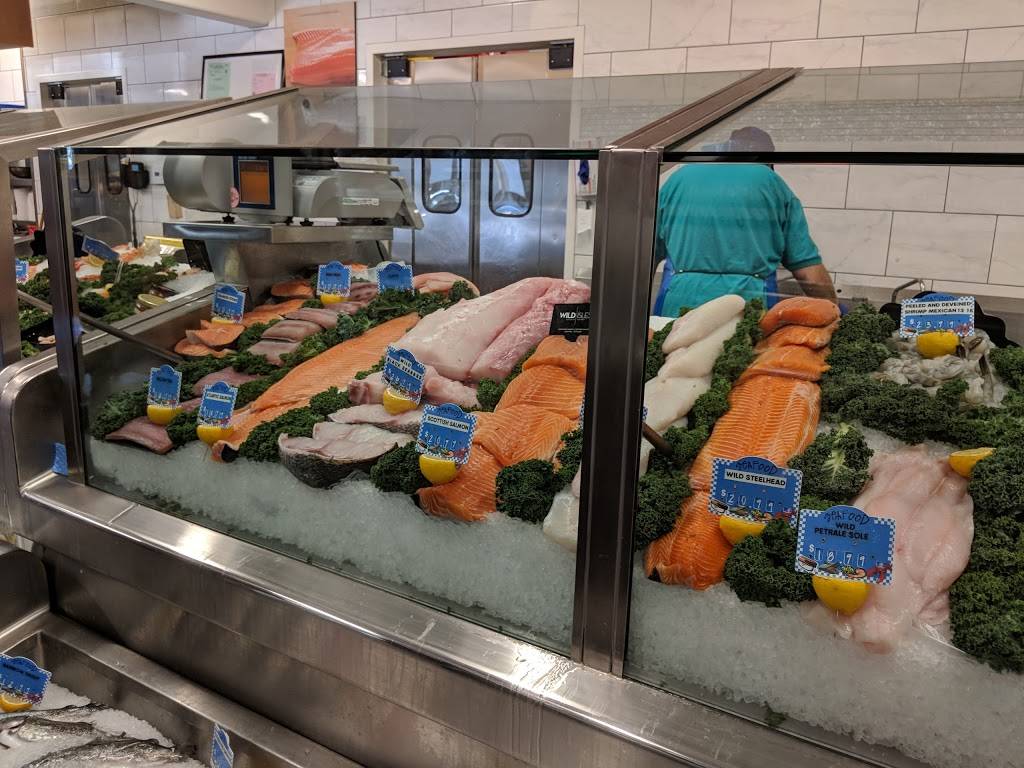 Top Choice Fish | restaurant | 6118 Paseo Del Norte, Carlsbad, CA 92011, USA | 7605178682 OR +1 760-517-8682