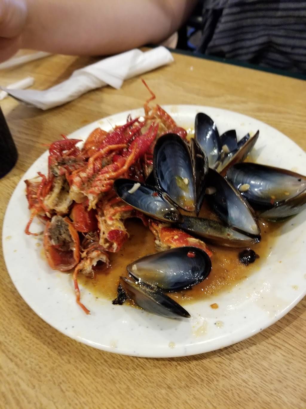 Fuji Grill Buffet | restaurant | Midtown Plaza Shopping Center, 1930 Snow Rd, Parma, OH 44134, USA | 2166615888 OR +1 216-661-5888