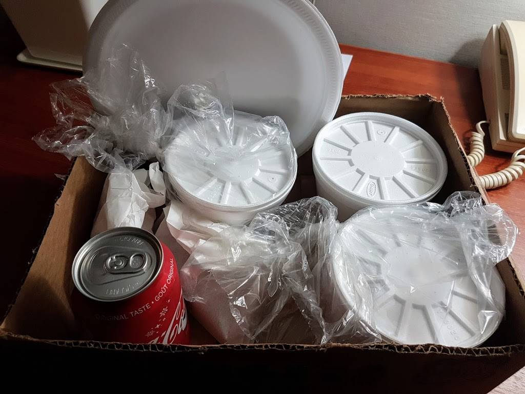 The Red Sail Restaurant | restaurant | 3838 Walker Rd, Windsor, ON N8W 3T2, Canada | 5199696921 OR +1 519-969-6921