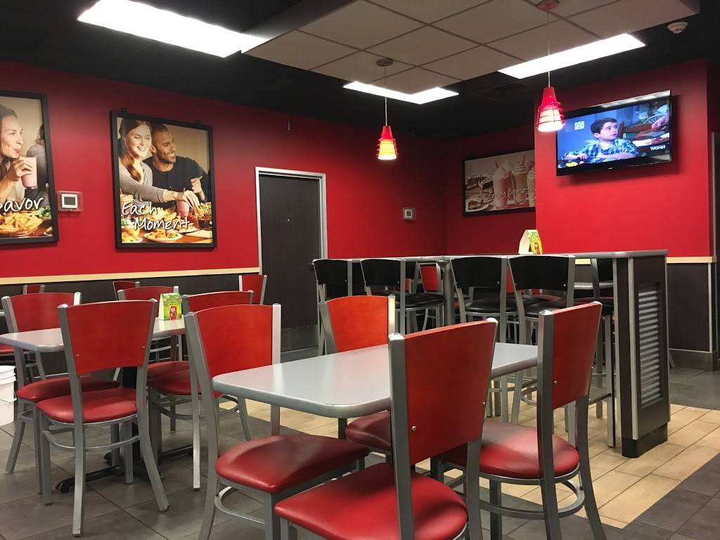 Burger King | restaurant | 90 Skokie Valley Rd, Highland Park, IL 60035, USA | 8478310012 OR +1 847-831-0012