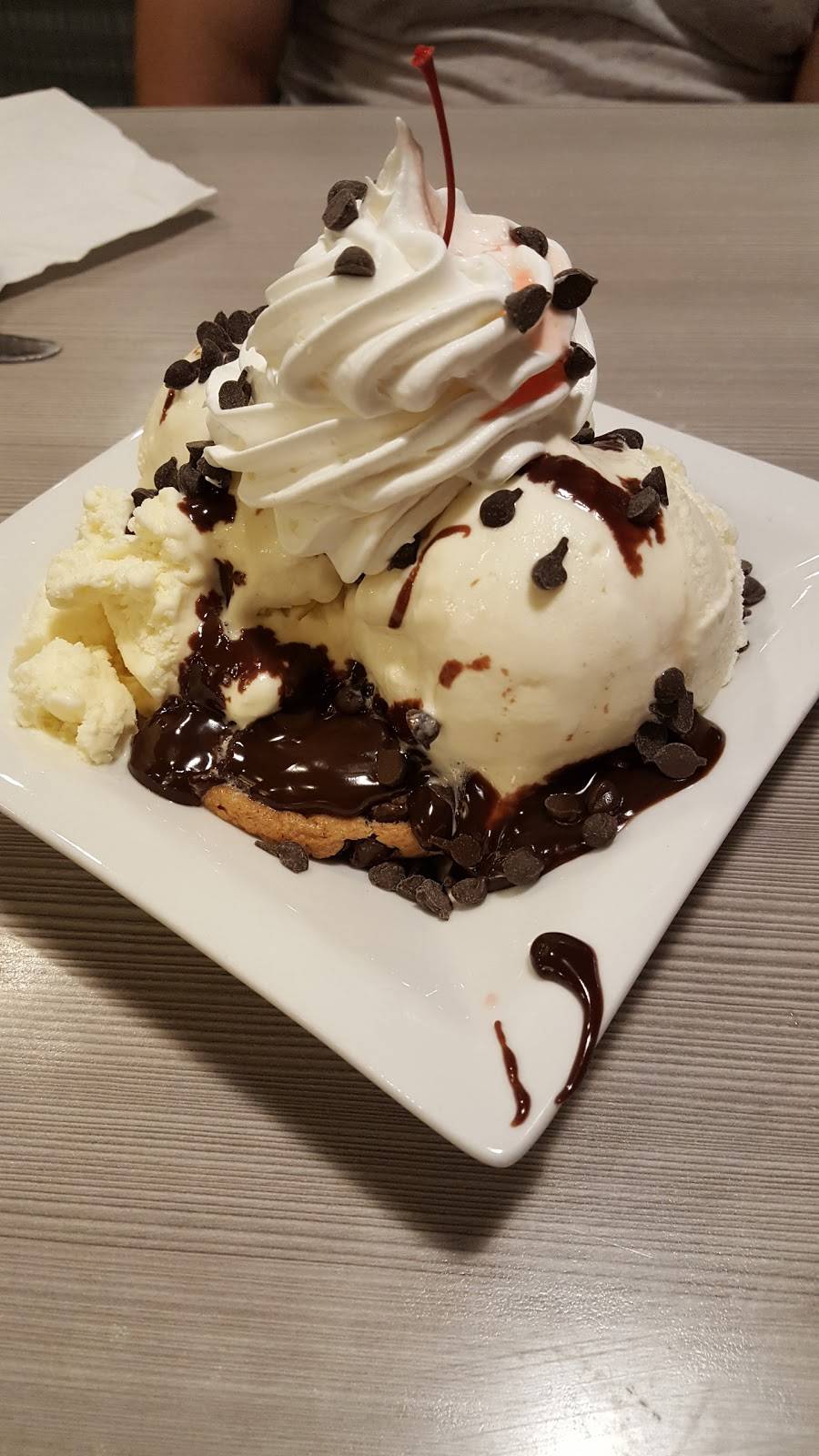 Perkins Restaurant & Bakery | restaurant | 11300 MN-7, Minnetonka, MN 55305, USA | 9529335220 OR +1 952-933-5220