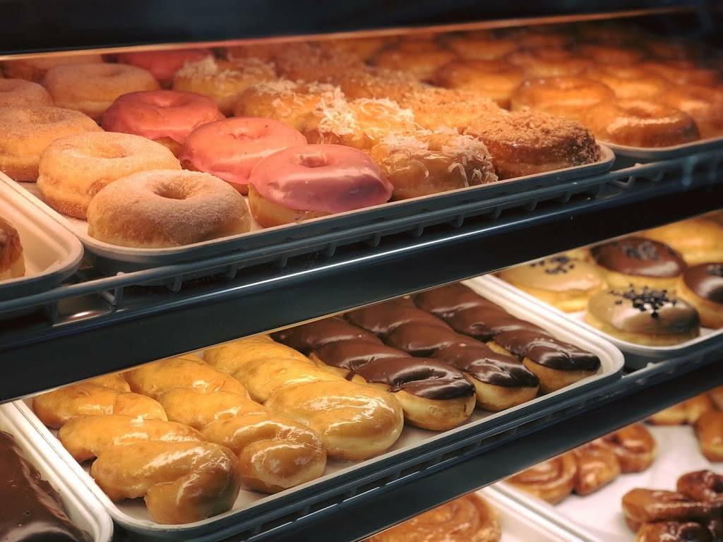 Star Donut | restaurant | 19894 CA-88, Pine Grove, CA 95665, USA | 2092965488 OR +1 209-296-5488