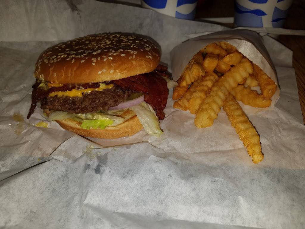 Rainbow Drive In | restaurant | 115 E Visalia Rd, Farmersville, CA 93223, USA | 5597470337 OR +1 559-747-0337