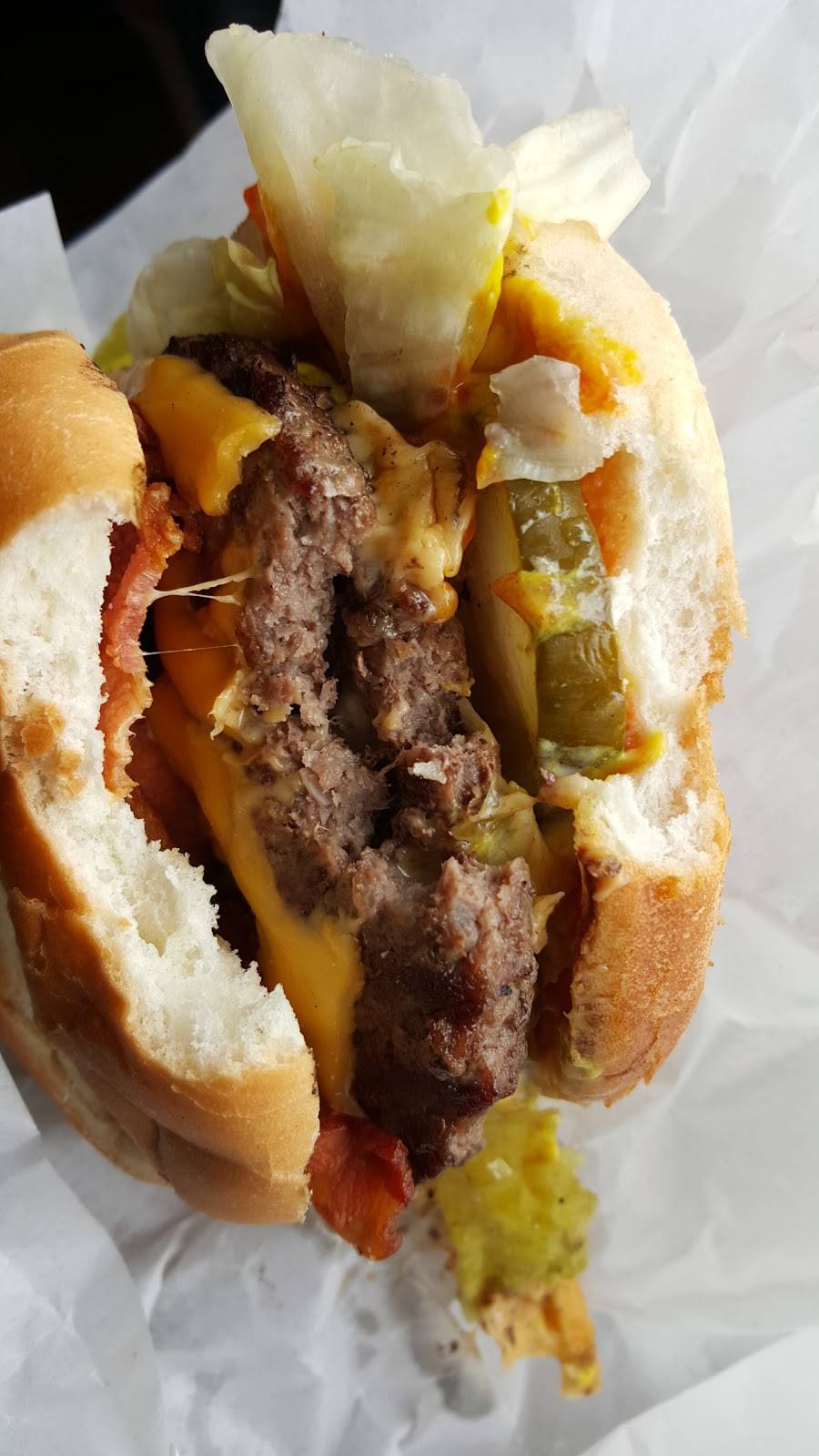 Jays Beef | restaurant | 2255 W North Ave, Chicago, IL 60647, USA | 7737722333 OR +1 773-772-2333