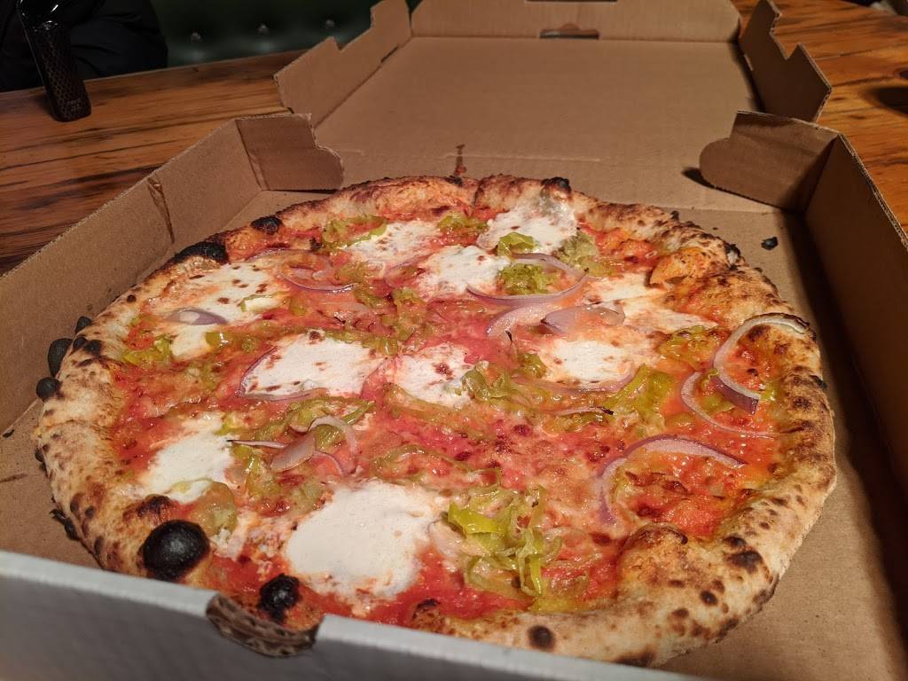 Robertas | restaurant | 261 Moore St, Brooklyn, NY 11206, USA | 7184171118 OR +1 718-417-1118