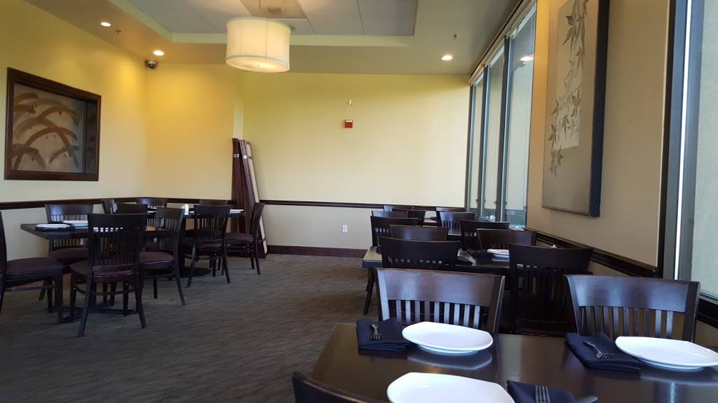 Sticky Rice Chinese Bistro & Bar | restaurant | 5030 Business Center Dr, Fairfield, CA 94534, USA | 7078637500 OR +1 707-863-7500