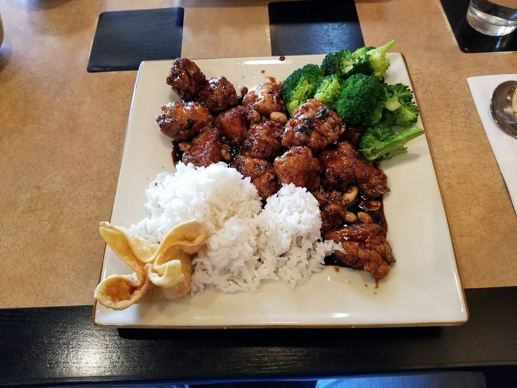 Fortune Wok | restaurant | 11236 W 135th St, Overland Park, KS 66221, USA | 9132398646 OR +1 913-239-8646