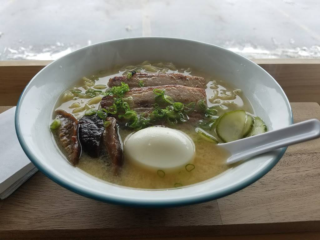 White on Rice | restaurant | 510 W Fourteenth St, Traverse City, MI 49684, USA | 2316337423 OR +1 231-633-7423