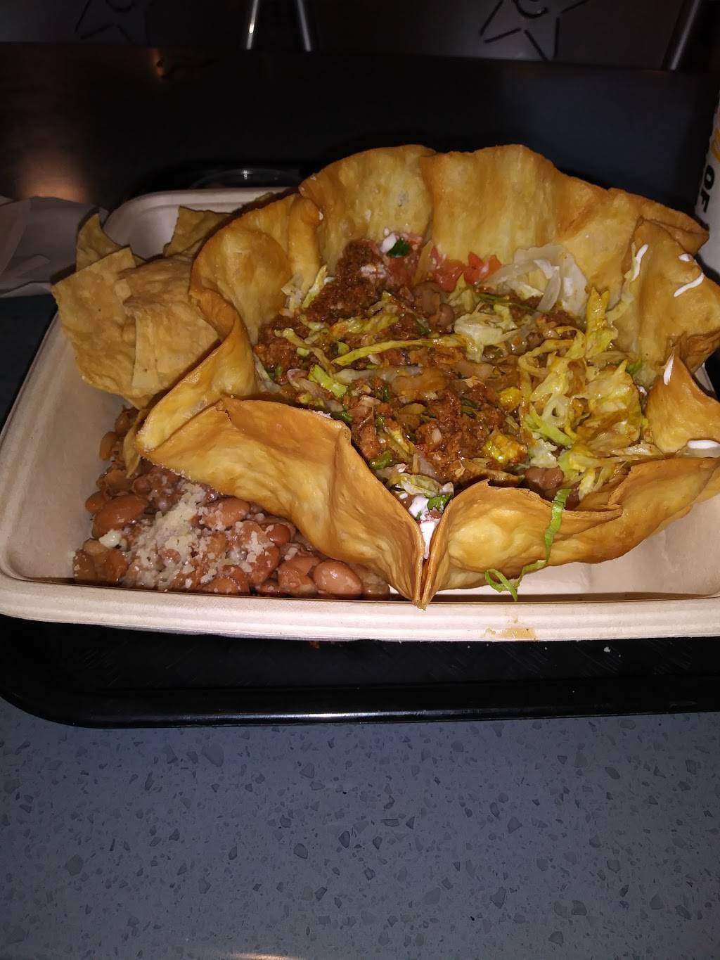 Carls Jr. / Green Burrito | restaurant | 7200 Firestone Blvd, Downey, CA 90241, USA | 5629270129 OR +1 562-927-0129