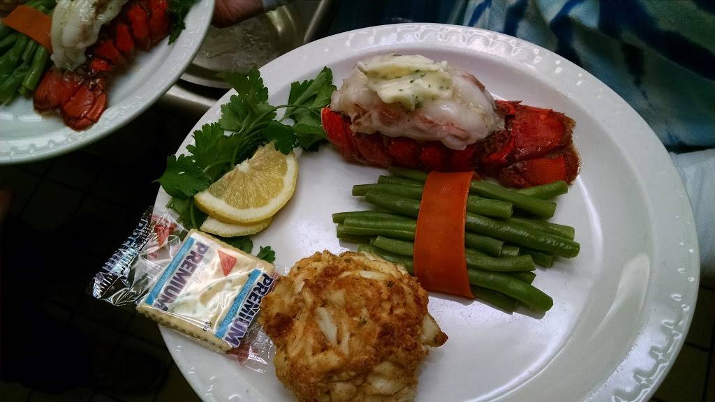 Islander Inn | restaurant | 9008 Cuckold Point Rd, Baltimore, MD 21219, USA | 4103880713 OR +1 410-388-0713