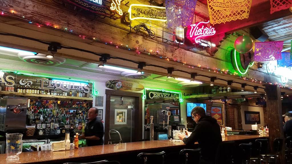 Phil Sandovals | restaurant | 6125 University Dr E-18, Huntsville, AL 35806, USA | 2564895711 OR +1 256-489-5711