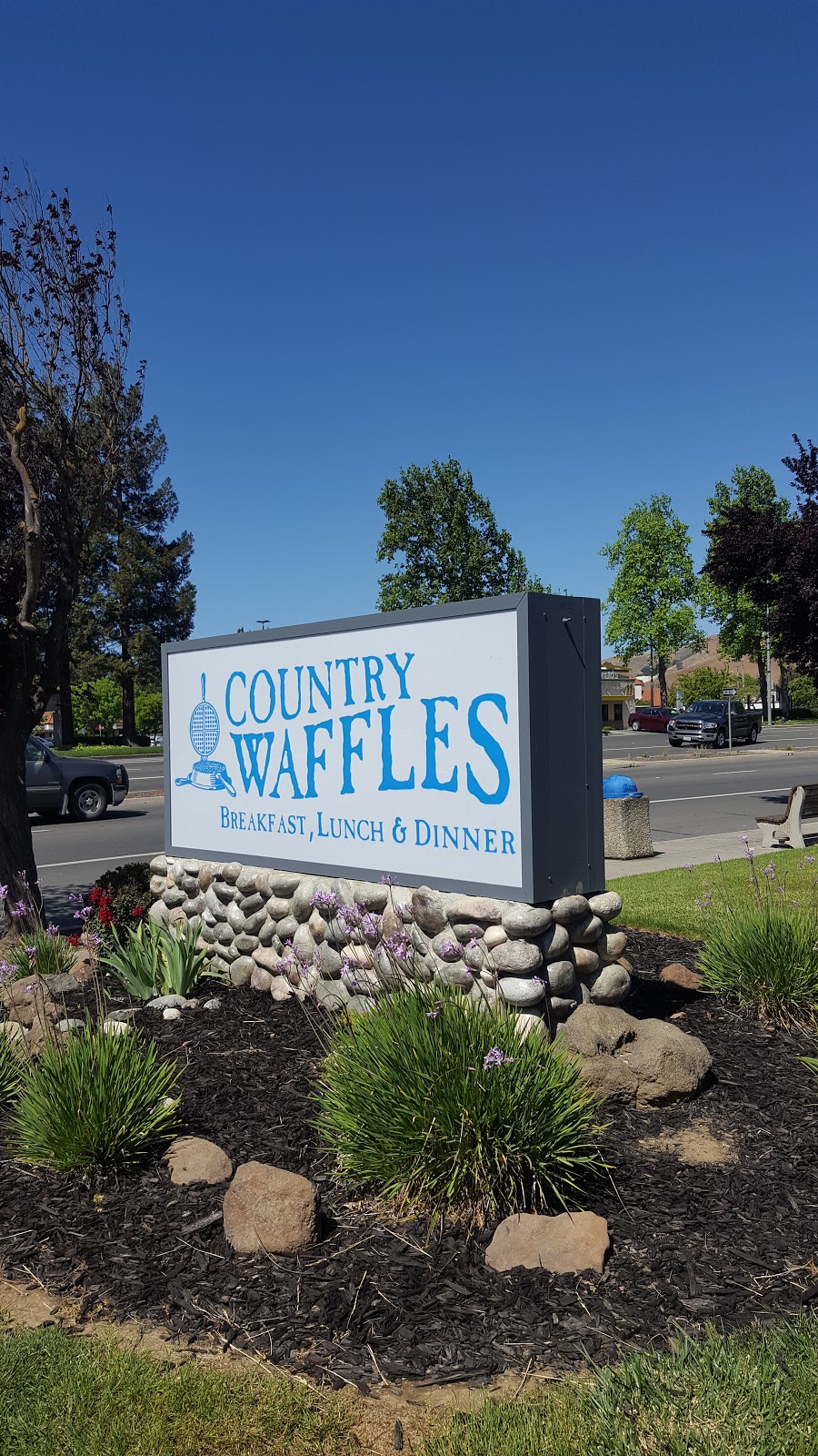 Country Waffles | restaurant | 15900 Monterey Rd, Morgan Hill, CA 95037, USA | 4082703900 OR +1 408-270-3900