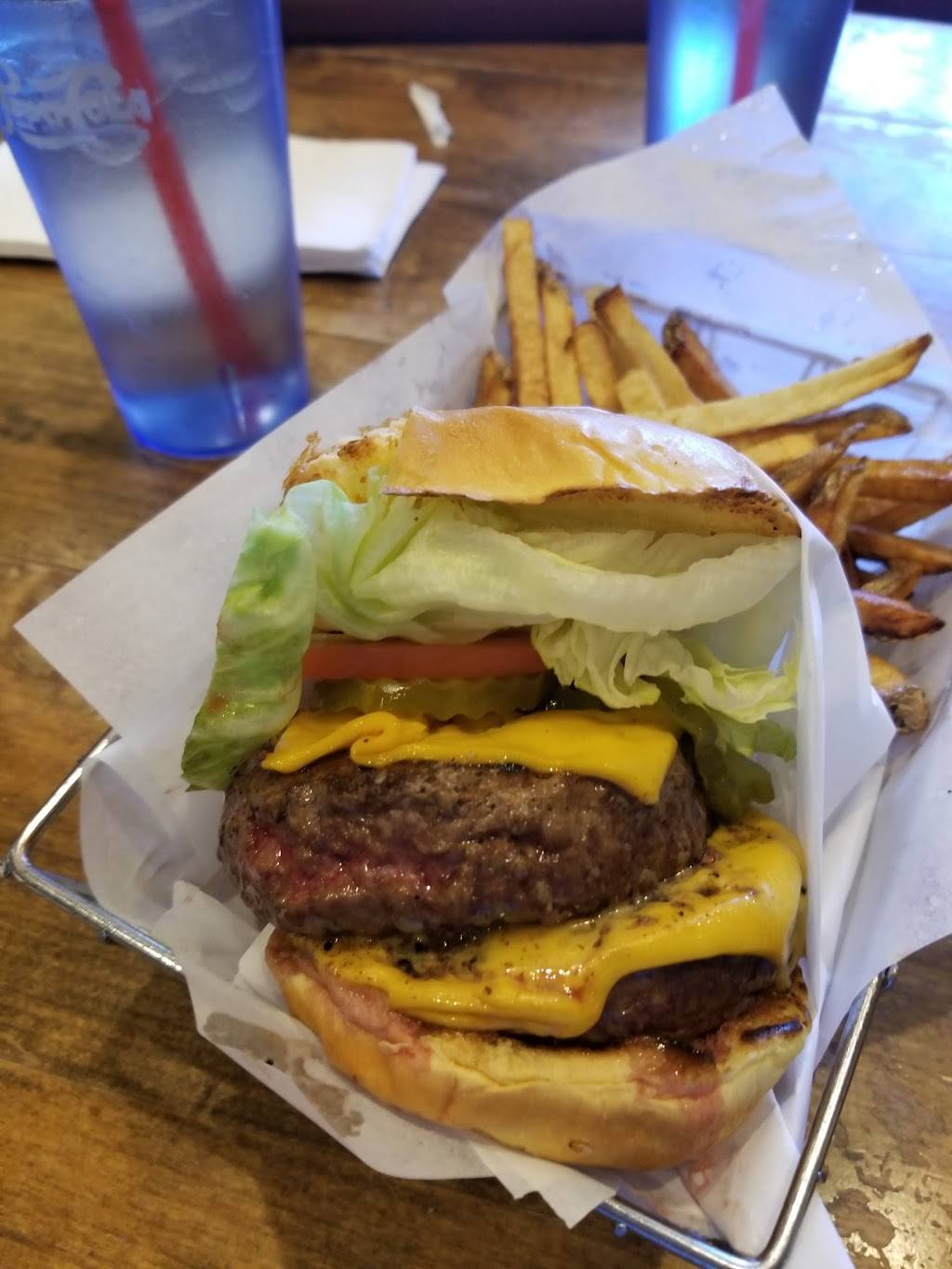 Lucky Beaver, Bar & Burger | restaurant | 31 US-50 #104, Stateline, NV 89449, USA | 7755807770 OR +1 775-580-7770