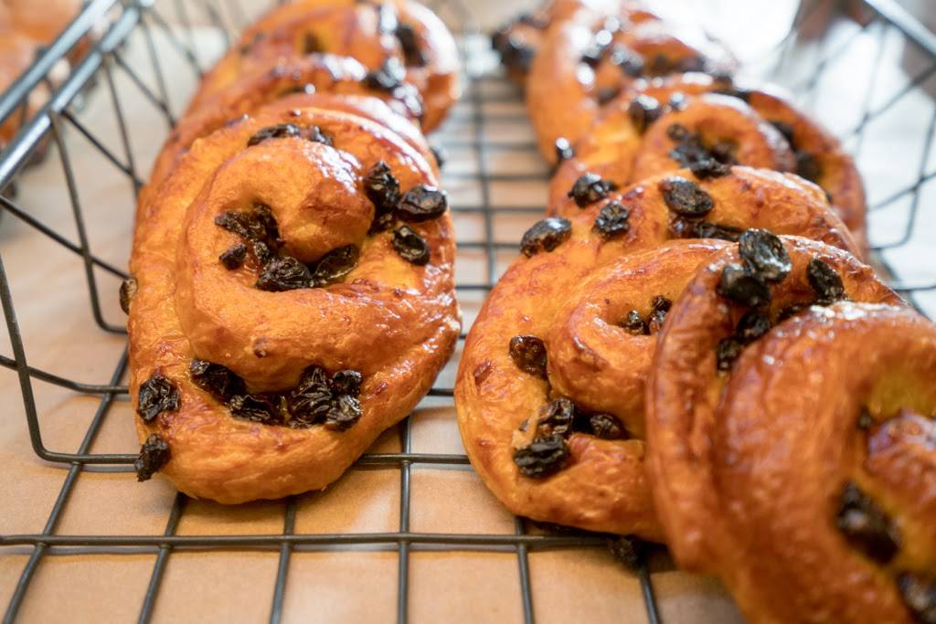 Vie de France Bakery Cafe- Rockville, MD | cafe | 39 Maryland Ave, Rockville, MD 20850, USA | 3016376416 OR +1 301-637-6416