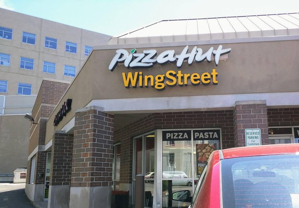 Pizza Hut | restaurant | 2340 N Farwell Ave, Milwaukee, WI 53211, USA | 4142780007 OR +1 414-278-0007