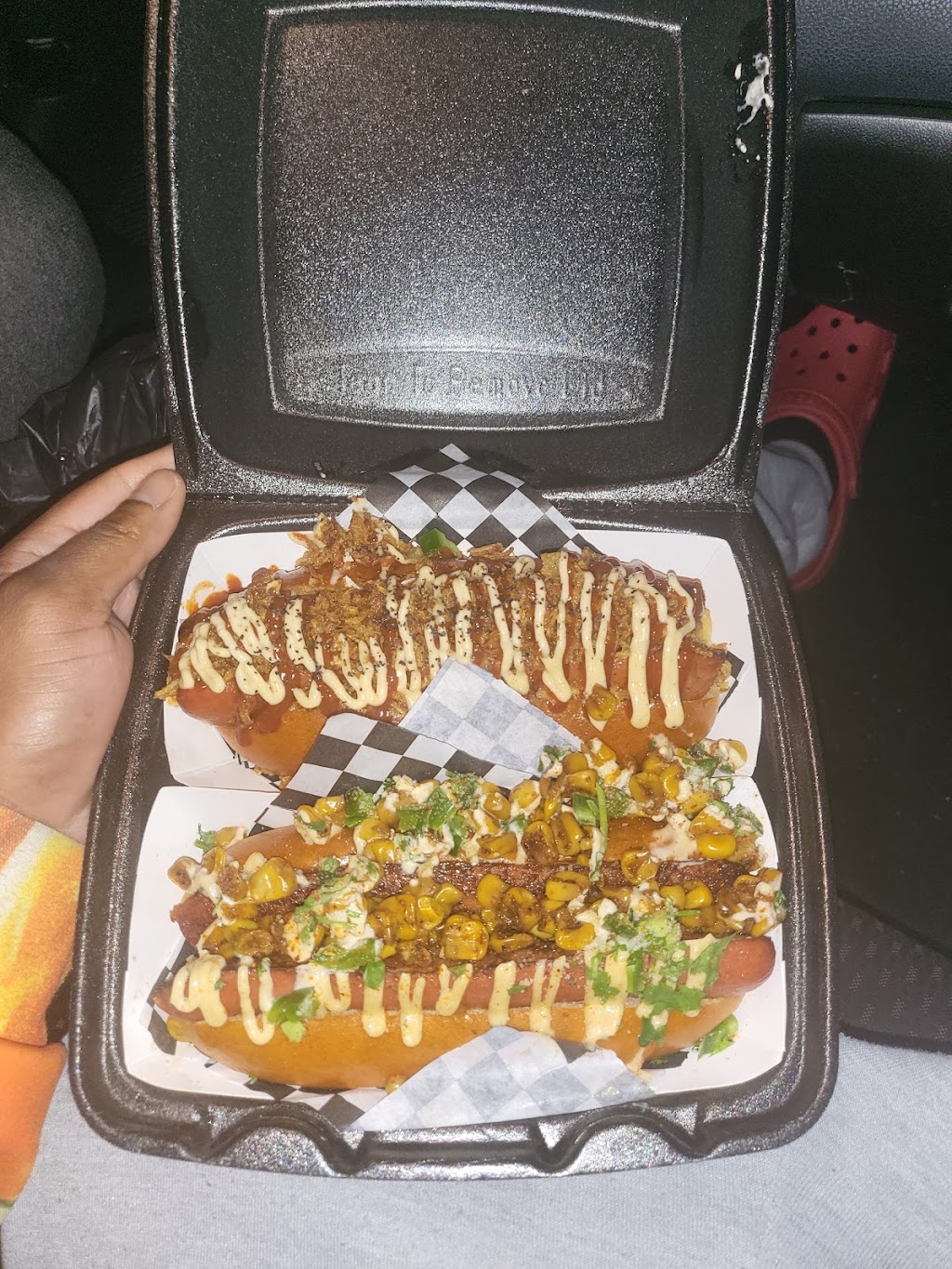 Mad Dogs | restaurant | 2022 Wilcrest Dr, Houston, TX 77042, USA | 8324002970 OR +1 832-400-2970