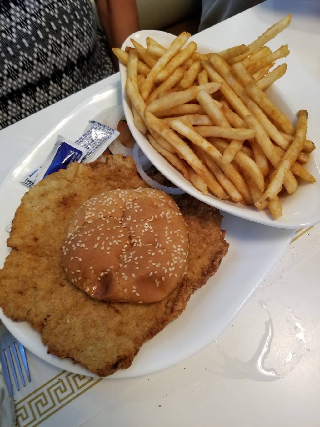 Paradise Grill & Steakhouse | restaurant | 3250 Shepherd of the Hills Expy, Branson, MO 65616, USA | 4173345405 OR +1 417-334-5405