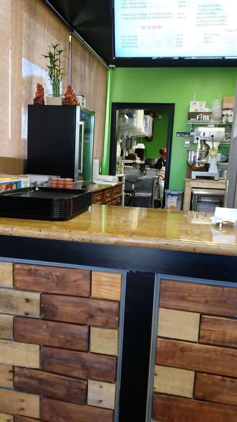 Westwego Wings | restaurant | 1445 Westbank Expy, Westwego, LA 70094, USA | 5046053478 OR +1 504-605-3478