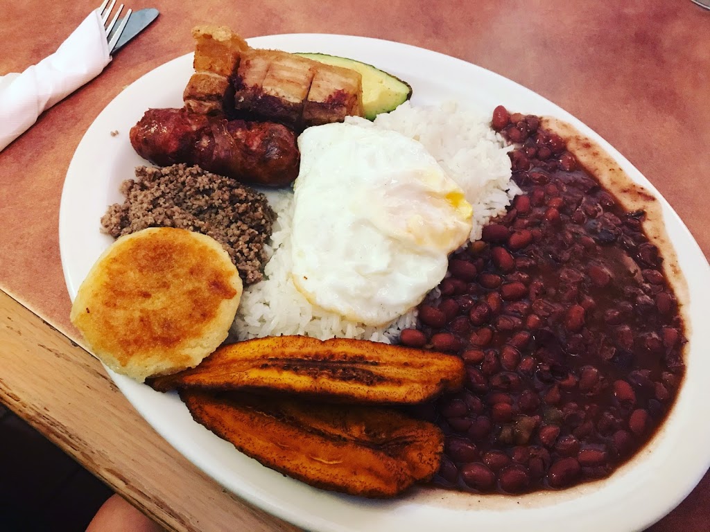 Mangos Con Sabor A Colombia #2 | restaurant | 2248 W Capitol Ave, West Sacramento, CA 95691, USA | 9163723841 OR +1 916-372-3841