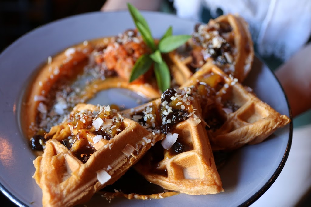 Pharm Table | restaurant | 611 S Presa St Suite 106, San Antonio, TX 78205, USA | 2108021860 OR +1 210-802-1860