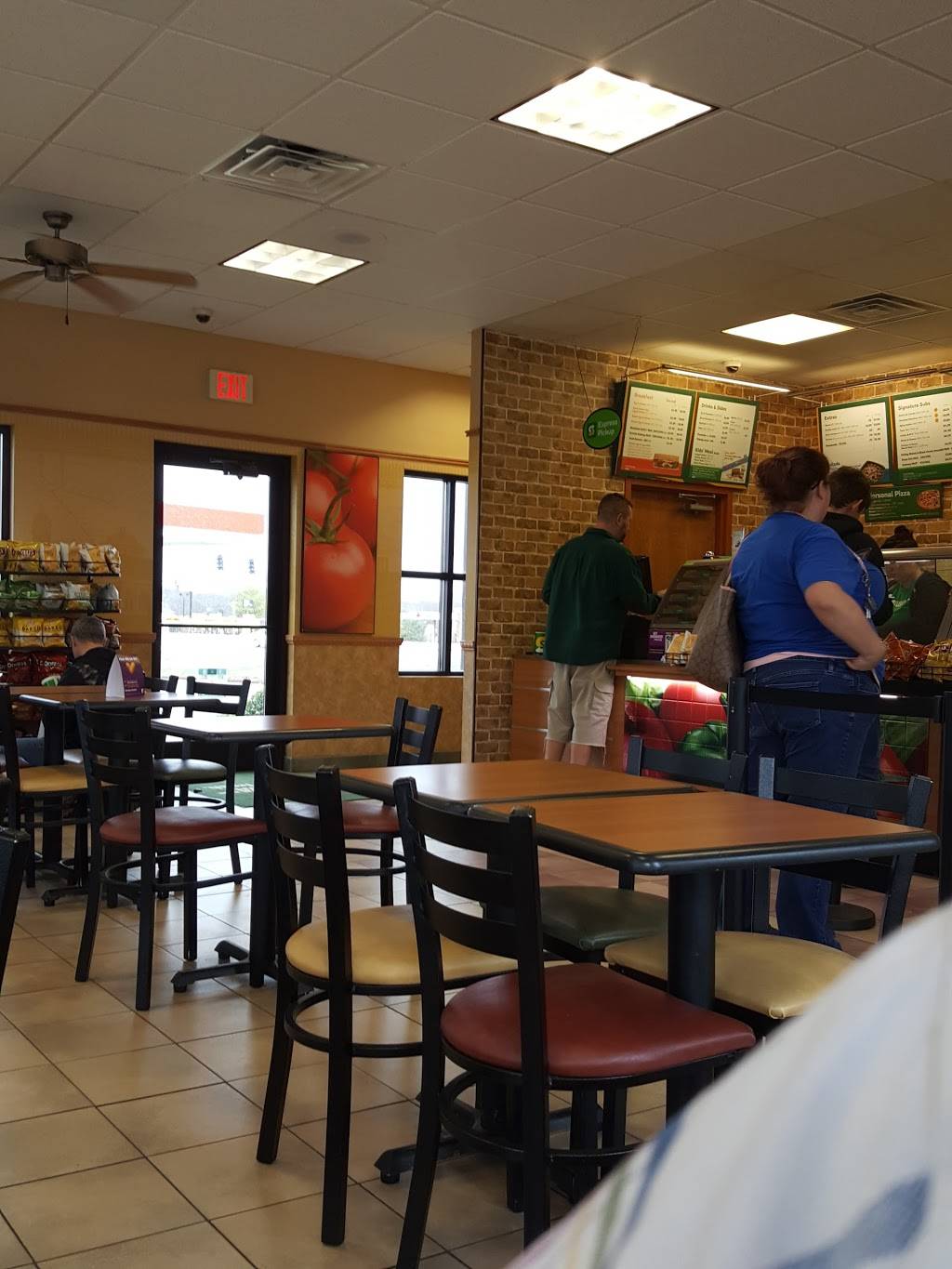 Subway | restaurant | 701 Sango Rd, Clarksville, TN 37043, USA | 9313584274 OR +1 931-358-4274
