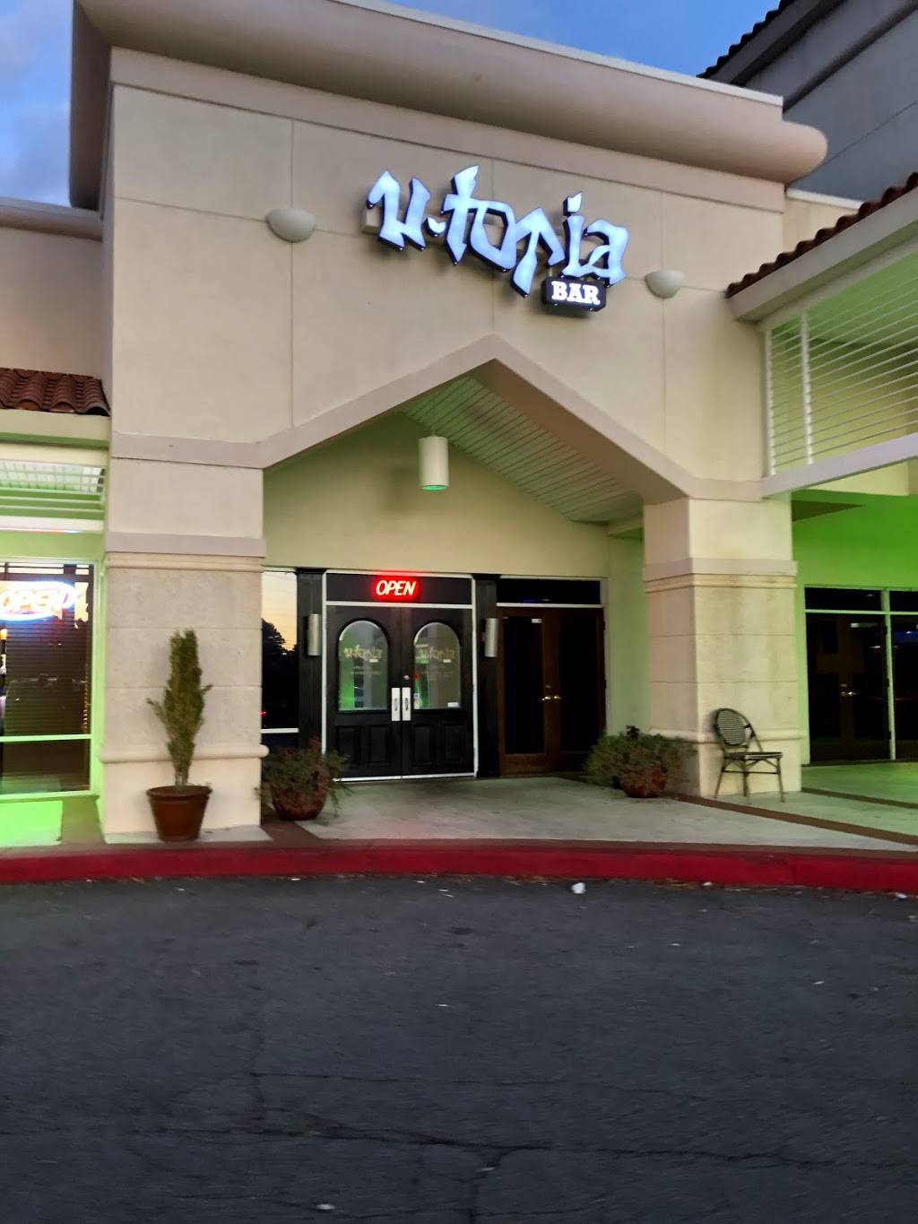 Utopia Bar | restaurant | 10305 Medlock Bridge Rd, Duluth, GA 30097, USA | 4702686934 OR +1 470-268-6934