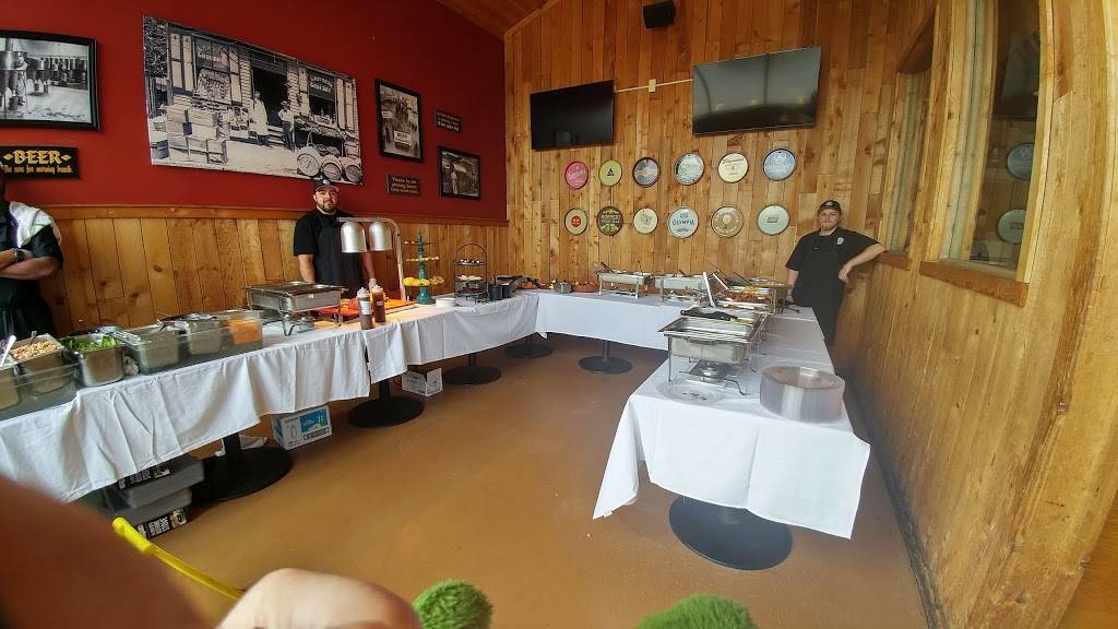 CJs brewery | restaurant | 8115 Richardson Rd, Commerce Charter Twp, MI 48390, USA | 2483667979 OR +1 248-366-7979