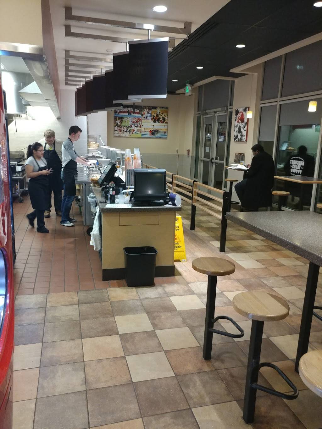 QDOBA Mexican Eats | restaurant | 100 E Lindsey St Ste 40, Norman, OK 73069, USA | 4053103142 OR +1 405-310-3142