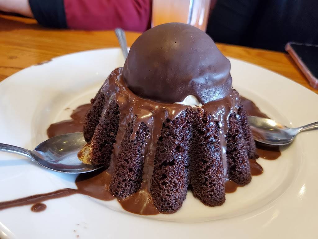 Chilis Grill & Bar | Open for Dine-In, Delivery and Takeout | restaurant | 7600 N Mesa St, El Paso, TX 79912, USA | 9155852001 OR +1 915-585-2001