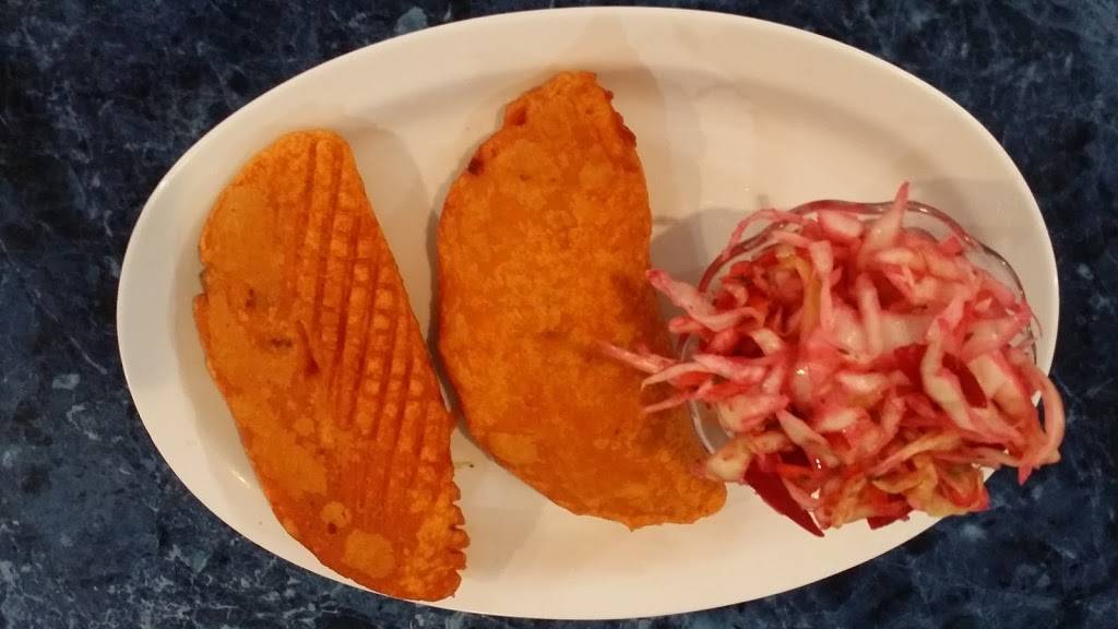 Tipico II | restaurant | 68 Market Square, Lynn, MA 01905, USA | 7815990773 OR +1 781-599-0773