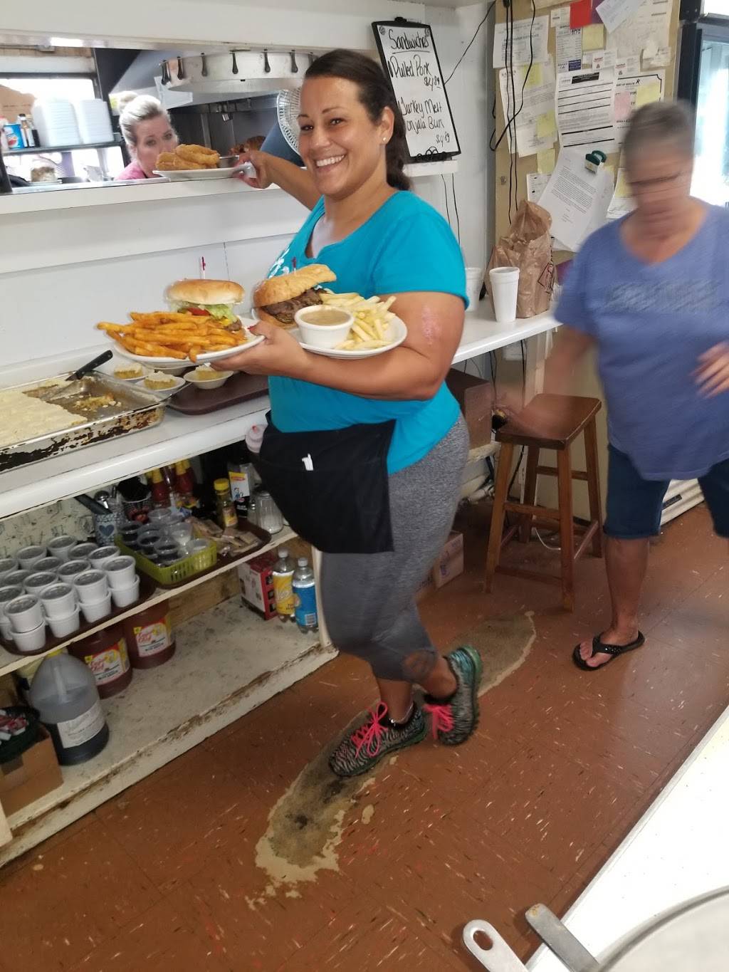 Sharons Cafe | restaurant | 2482 2nd St, Arcadia, LA 71001, USA | 3182633558 OR +1 318-263-3558