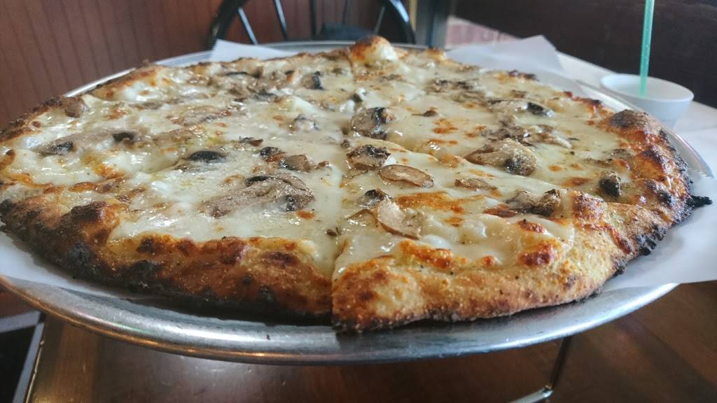 Corkys Brick Oven Pizzeria | restaurant | Lincoln Court Plaza, 4760 Little Rd, Arlington, TX 76017, USA | 8175612675 OR +1 817-561-2675