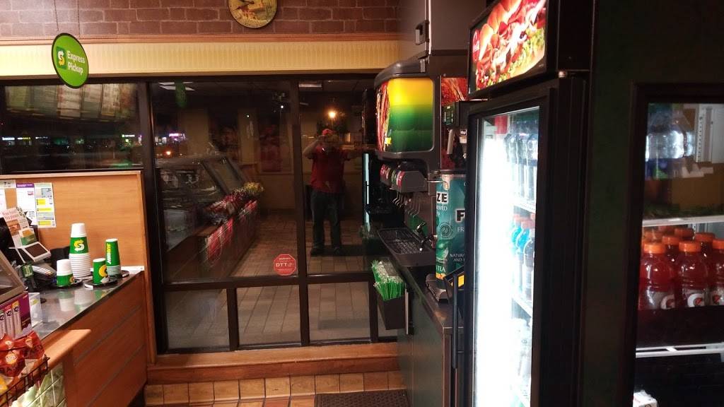 Subway | restaurant | 2868 Washtenaw Ave, Ypsilanti, MI 48197, USA | 7345724200 OR +1 734-572-4200