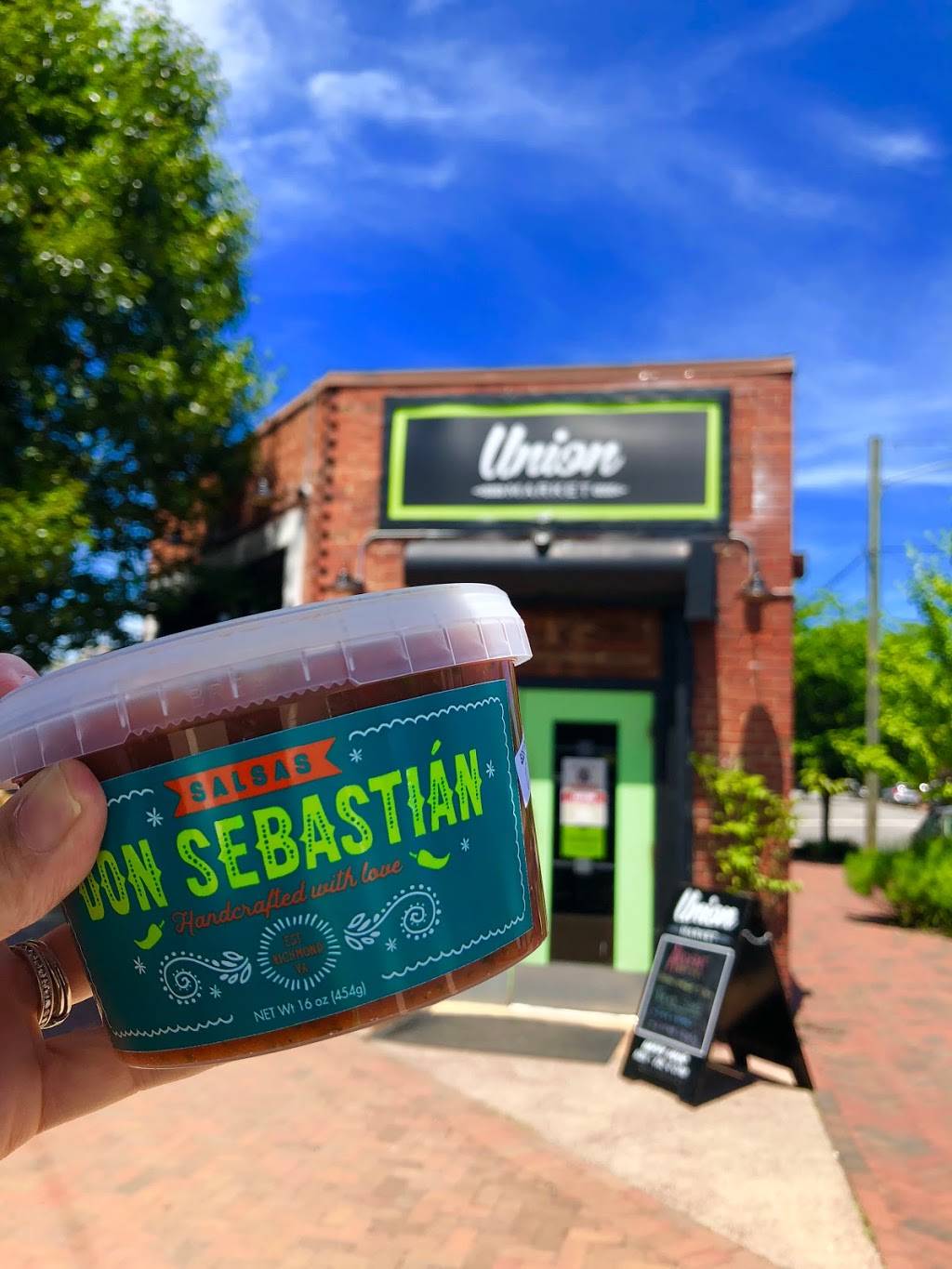 Salsas Don Sebastian | restaurant | 2940 Oak Lake Blvd, Midlothian, VA 23112, USA | 7039878299 OR +1 703-987-8299